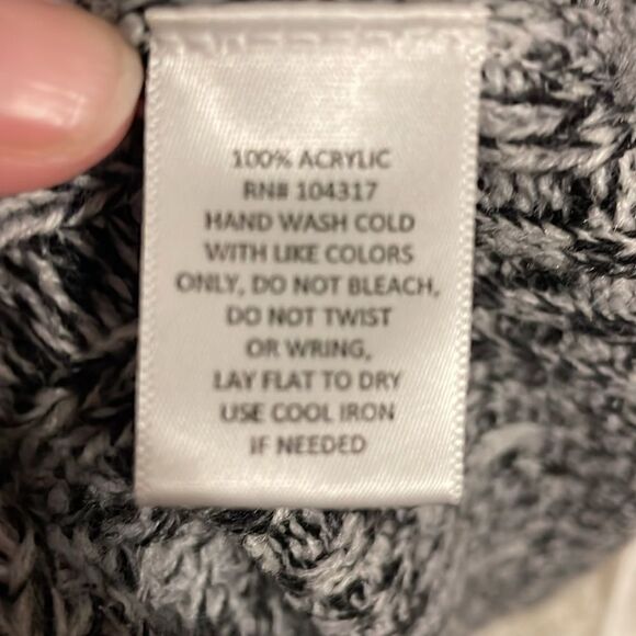 Long Open Sweater Vest - Picture 5 of 5